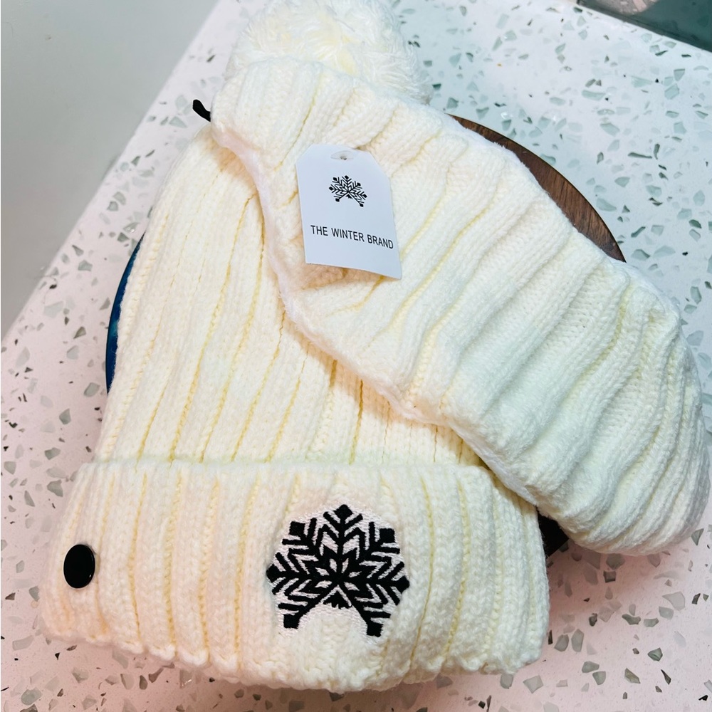 NWT The Winter Brand Cream Knit Beanie & Mouth Cover with Snowflake Design
